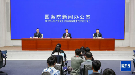 民族区域自治制度引领西藏的政治、经济、文化等各项事业长足发展”