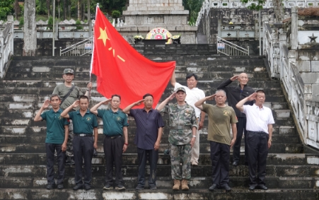 ‌移动宣讲进陵园 红色精神永传承