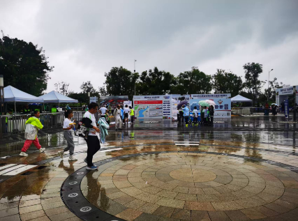 ‌2025年“中国体育彩票”健身徒步走活动在滇池畔启动